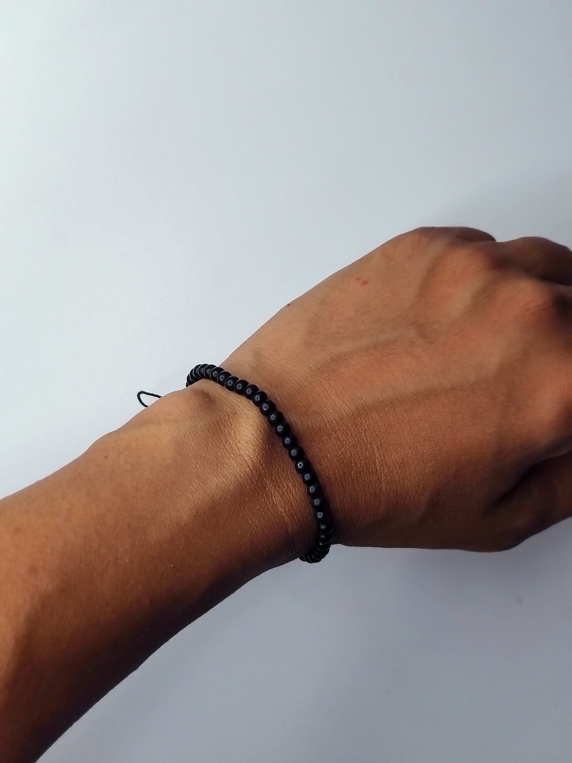 Minayer Minimalist Black Beaded